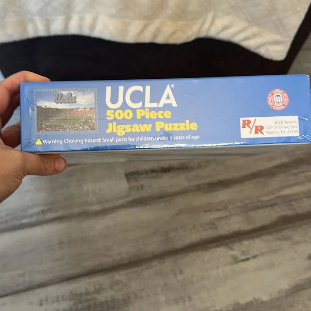 UCLA Bruins NWT 500 Piece Jigsaw Puzzle